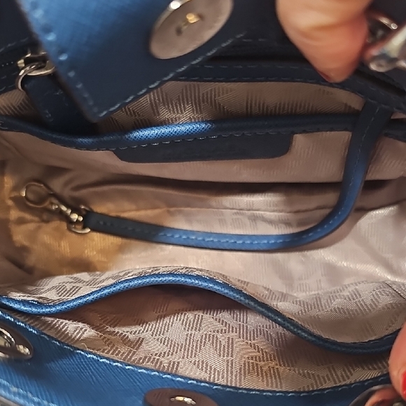 Michael Kors Navy Shoulder Bag with Silver Accents - Picture 7 of 13